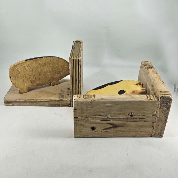 Pair of vintage Hand painted wood pig farmhouse bookends - Picture 3 of 3